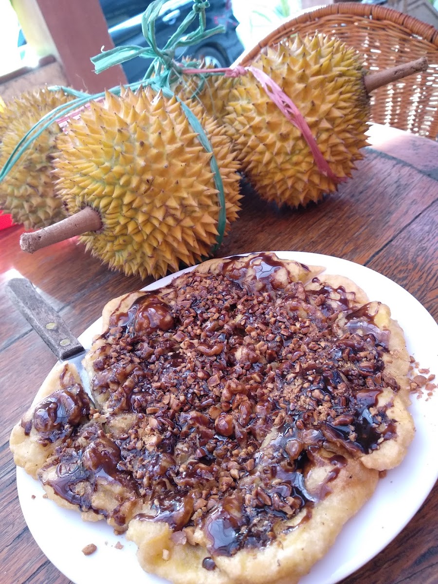 Rumah Makan Chez Mama Cilacap-9