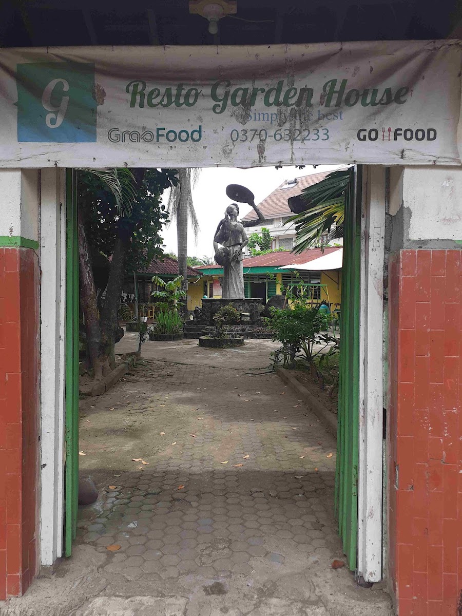 Rumah Makan Garden House-4