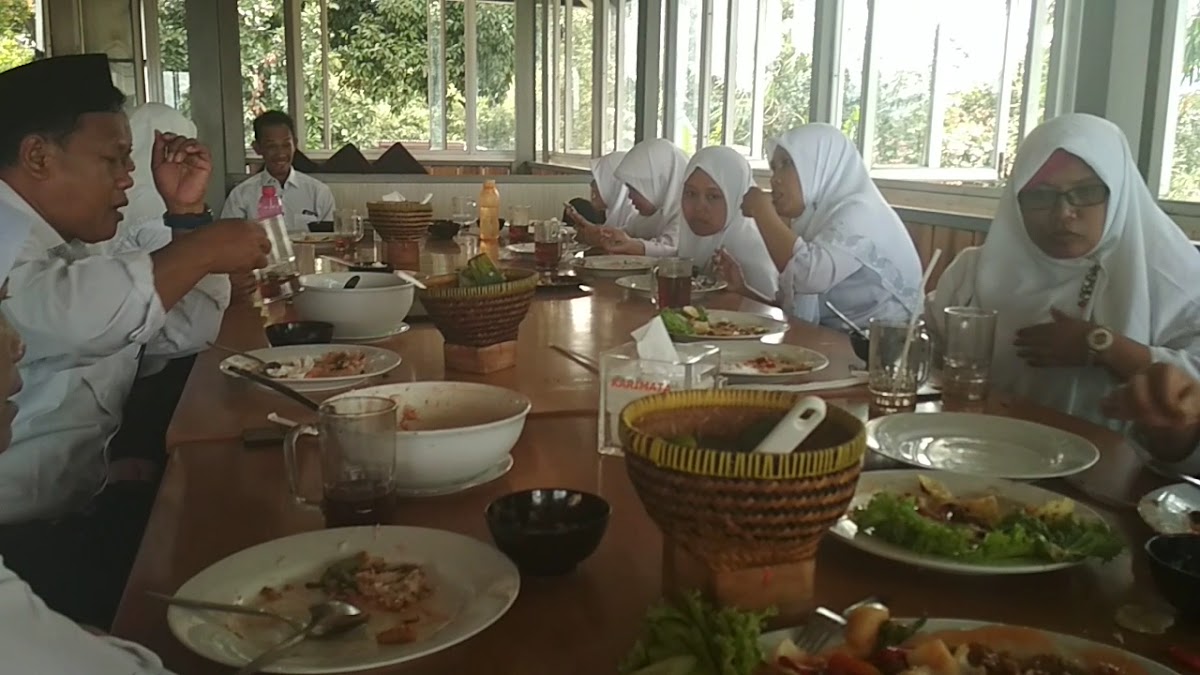 Rumah Makan Karimata | Sentul Bogor-2