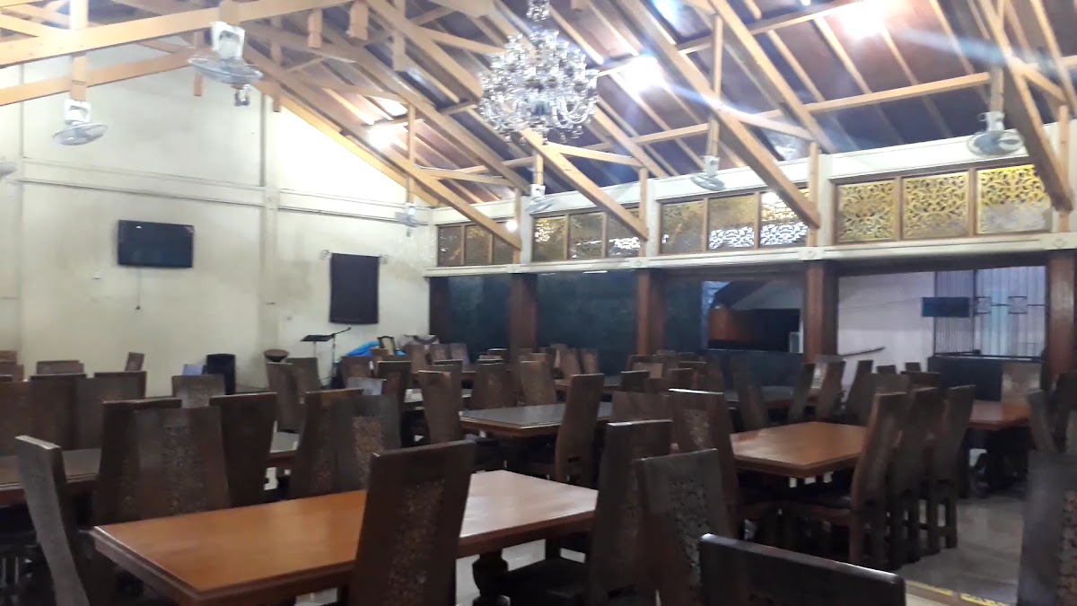 Rumah Makan Khas Jambi- Kajang Lako-2