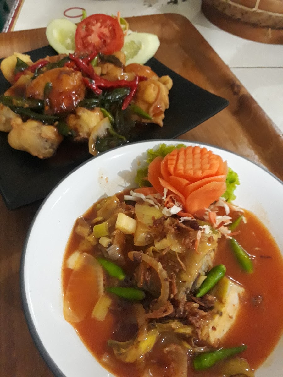 Rumah Makan Khas Jambi- Kajang Lako-3