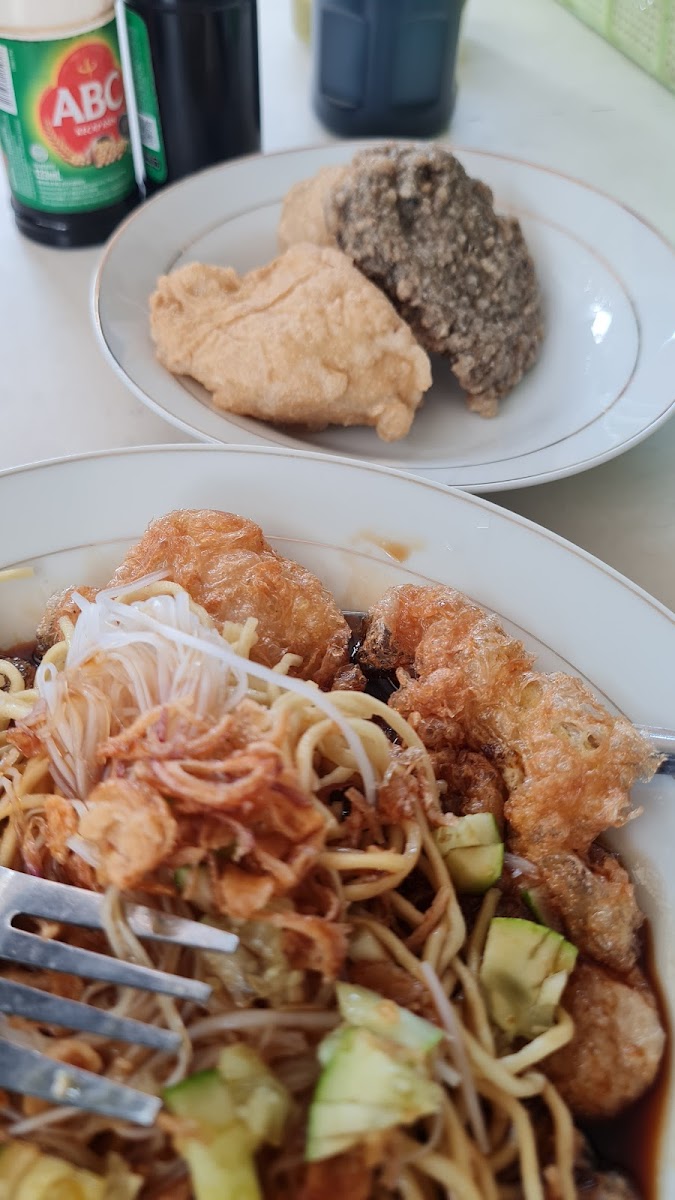 Rumah Makan Khas Jambi- Kajang Lako-6