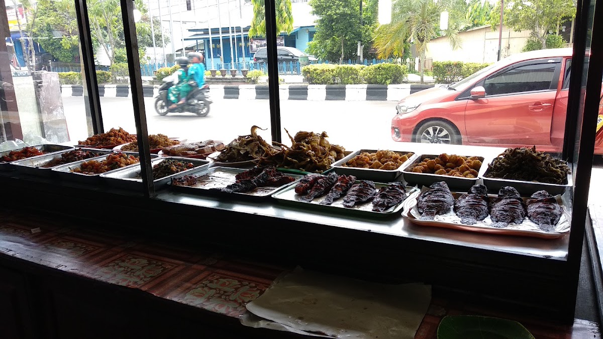 Rumah Makan Pelangi 2-6