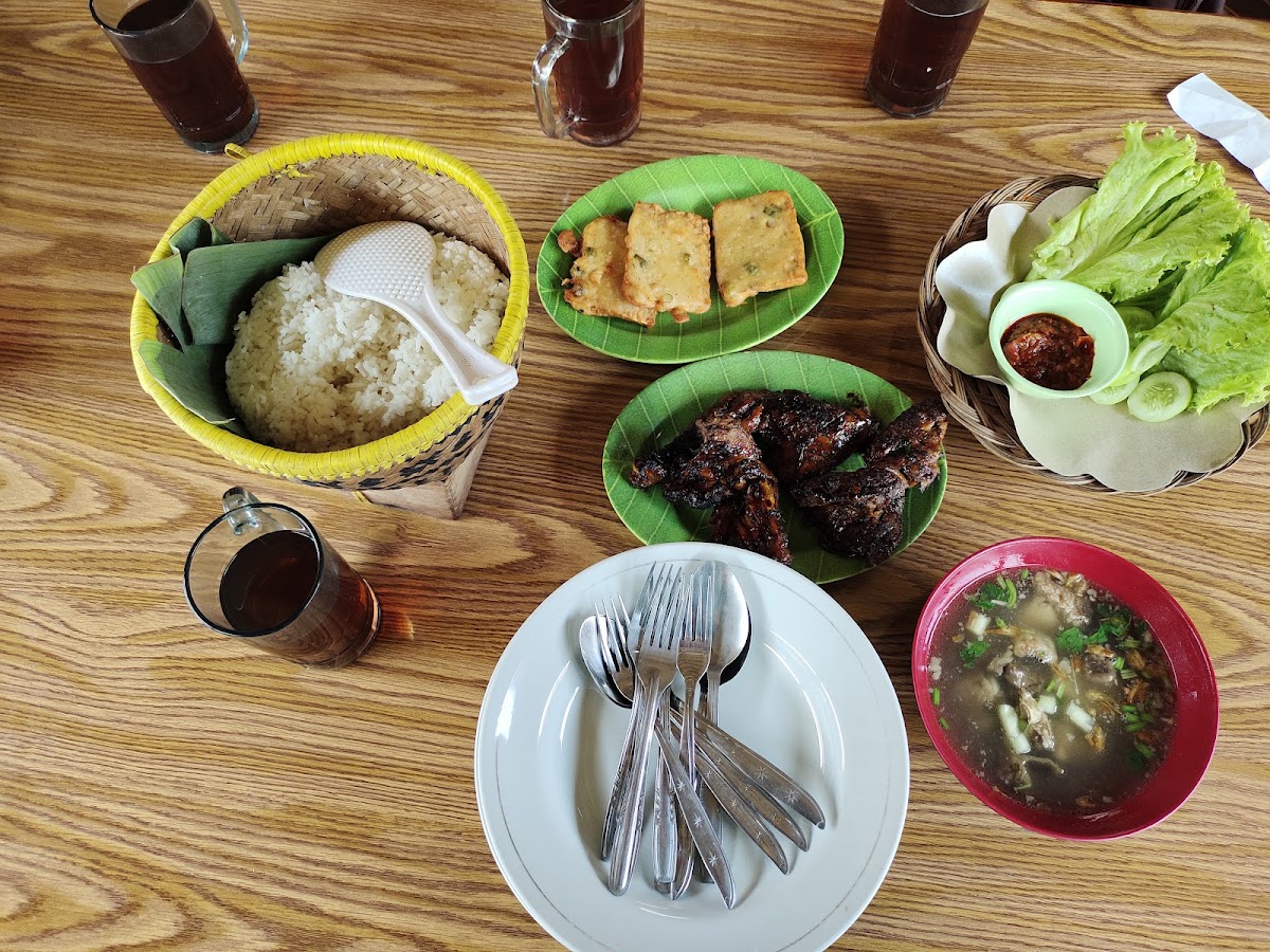 Rumah Makan Samara Desa-3