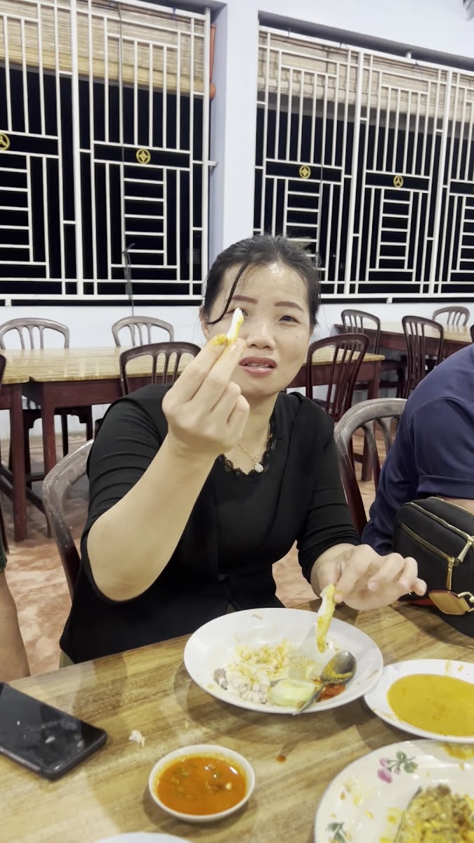 Rumah Makan Tapian Nauli-2