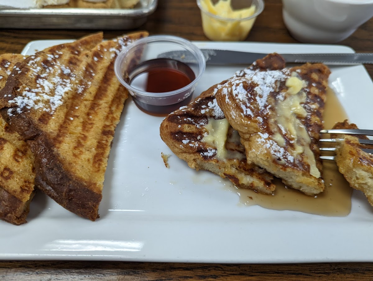 Russell's Cafe & Bakery-7