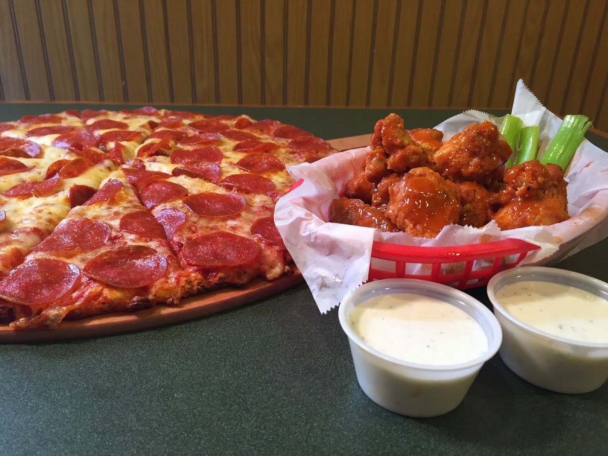 Rusty's Pizza Parlor-3