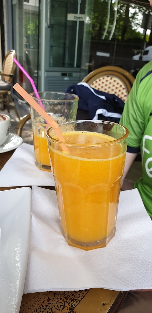 Rym Cafe-10