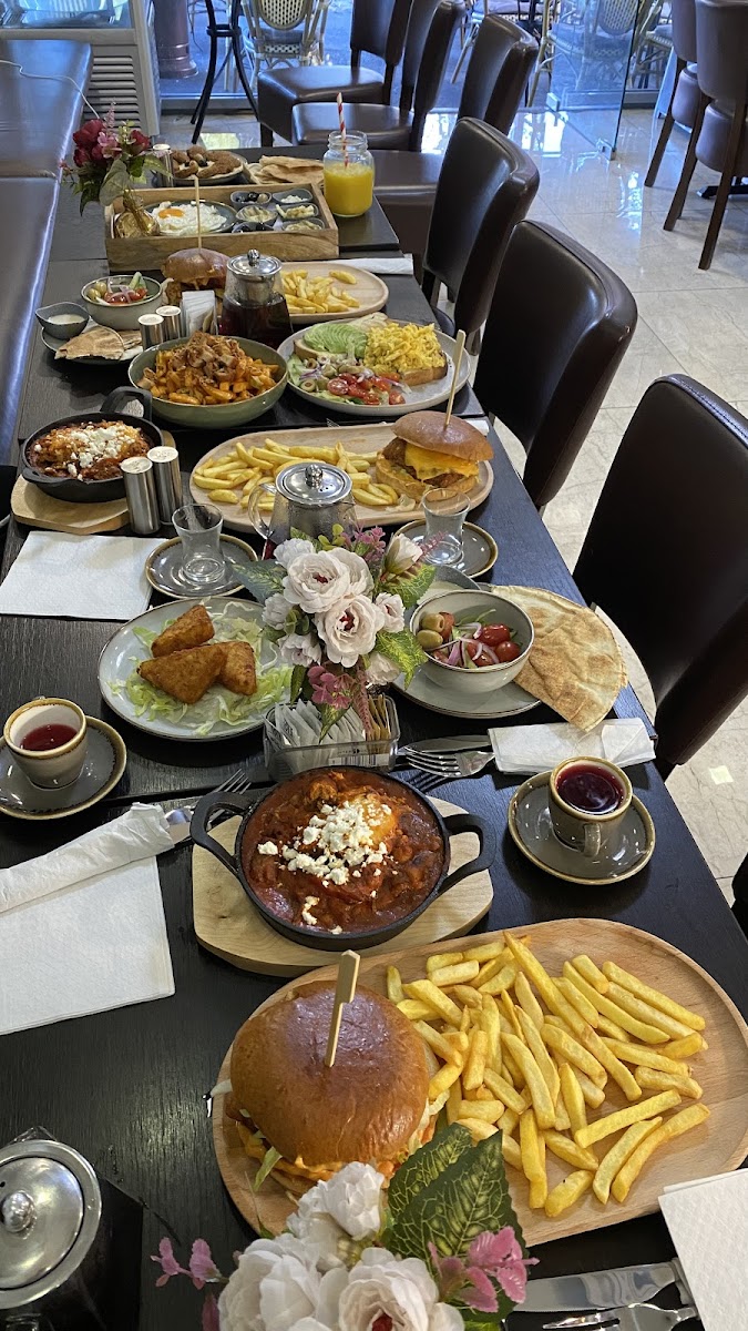 Rym Cafe-4