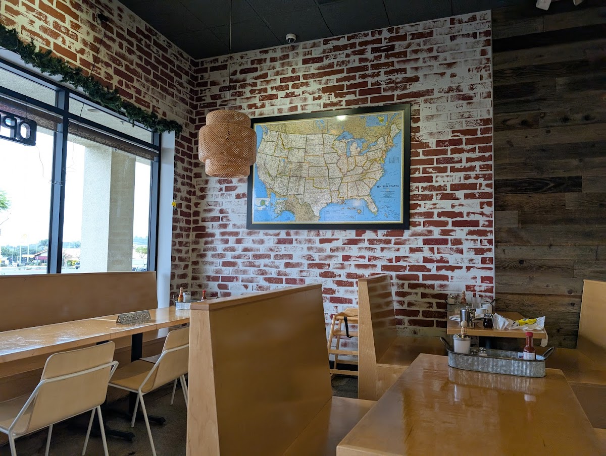 S & J Gran Cafe-4