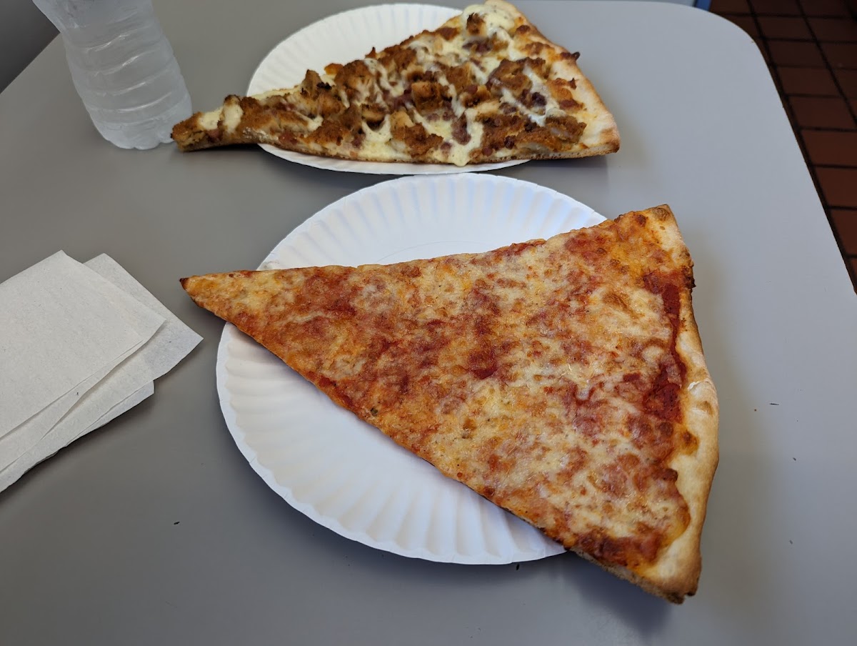 Saccone's Pizzeria-9