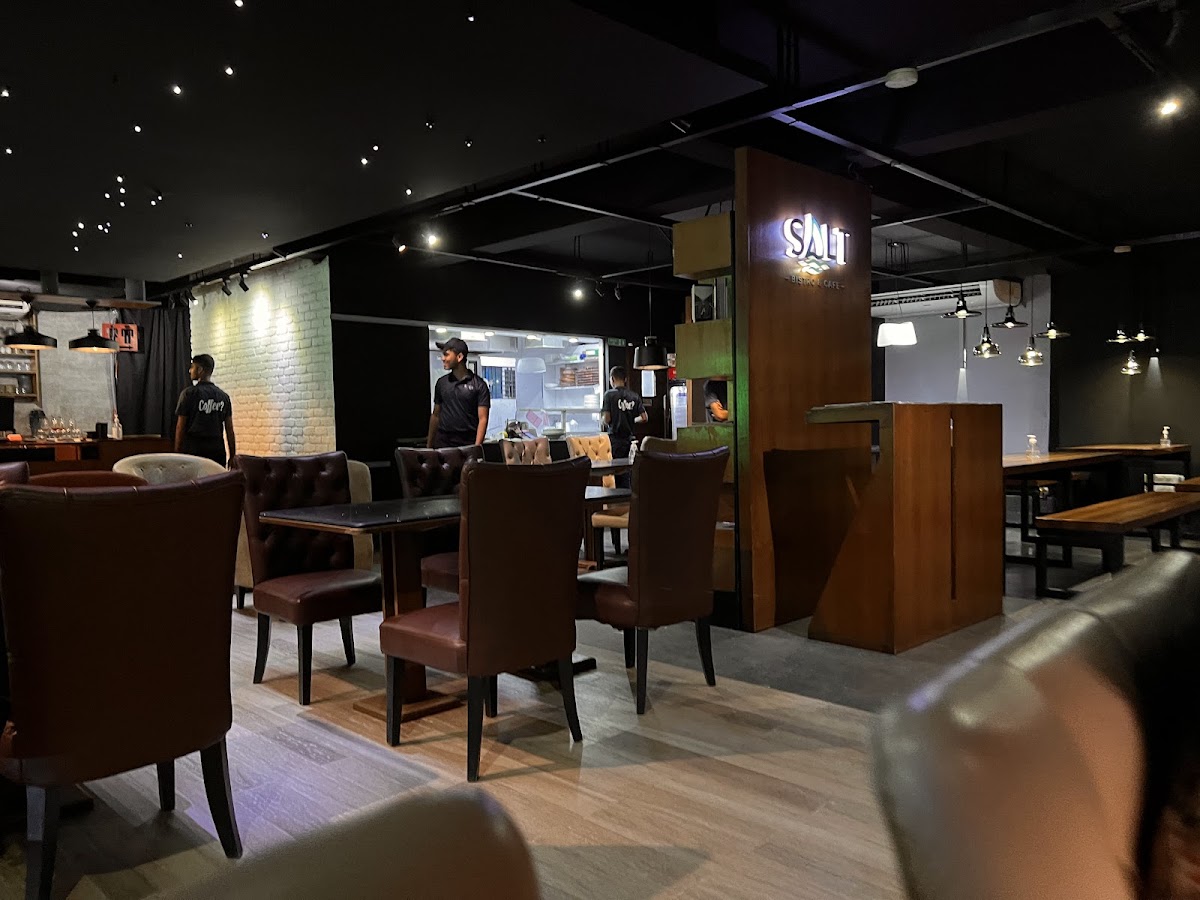 Salt Bistro & Cafe