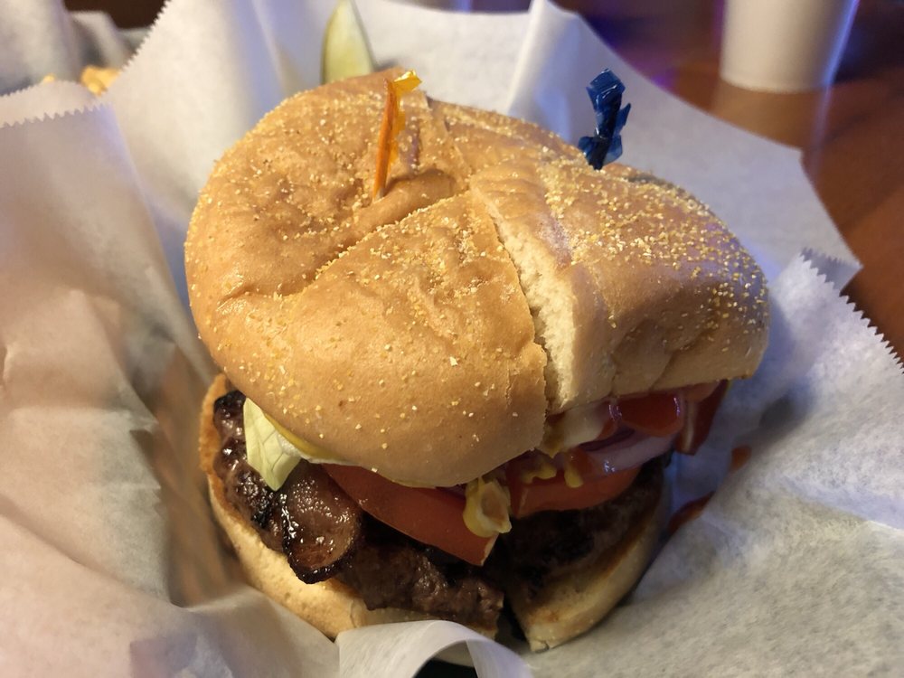 Salty Dawg Pub & Deli-10