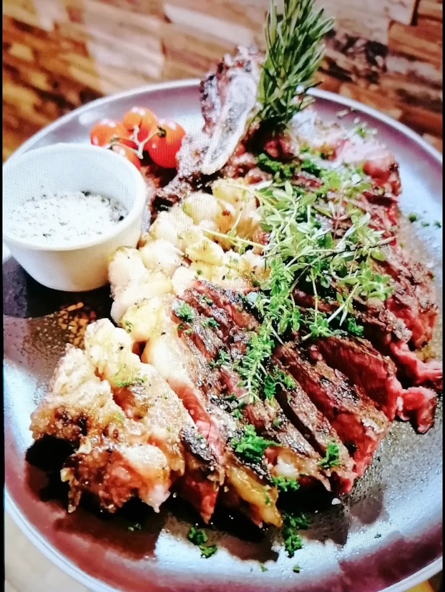 Sam Couq's-2