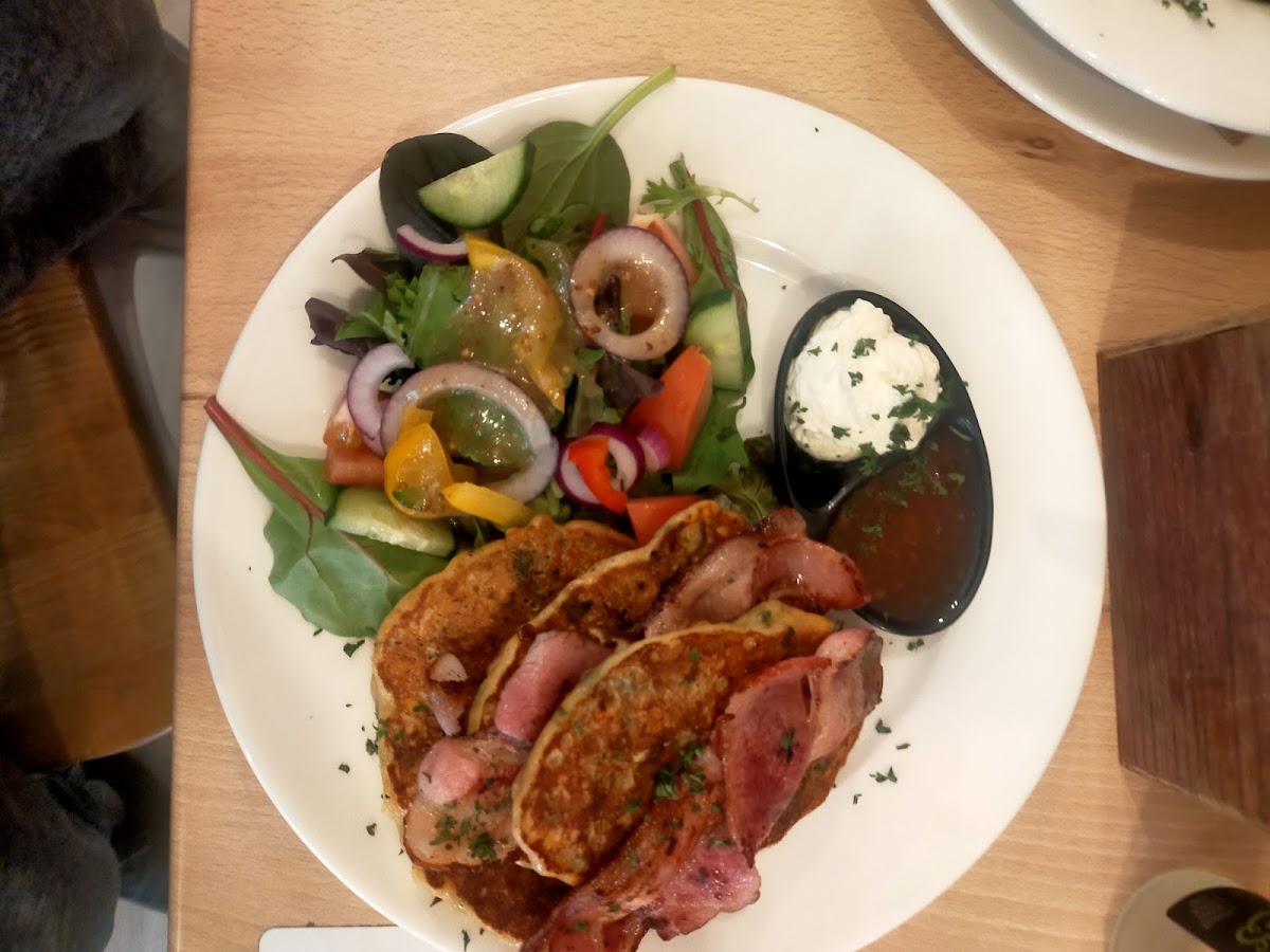 Samick Cafe & Bar-9