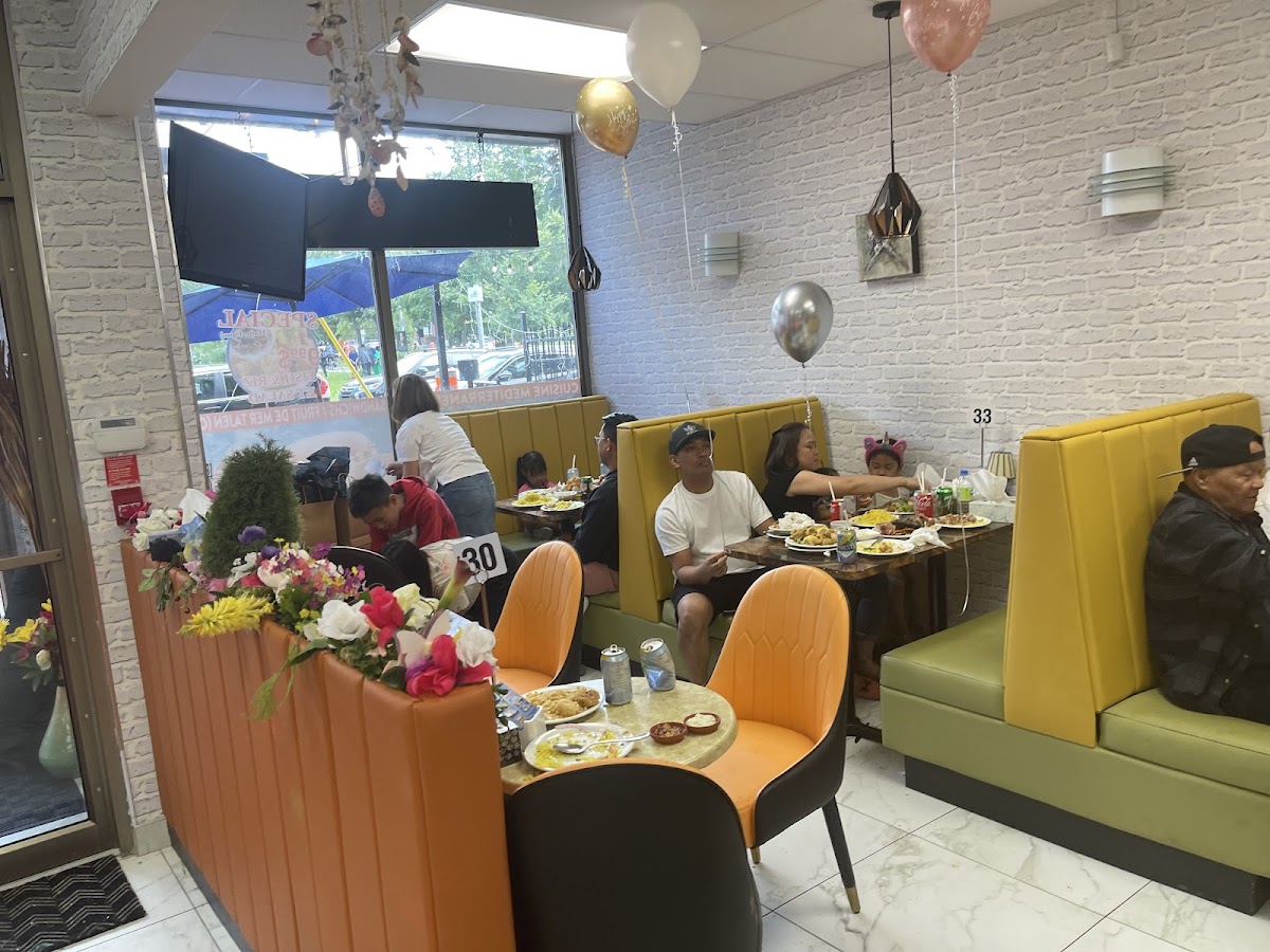 Seafood Restaurant La Mer Rouge Cote Des Neiges Montreal