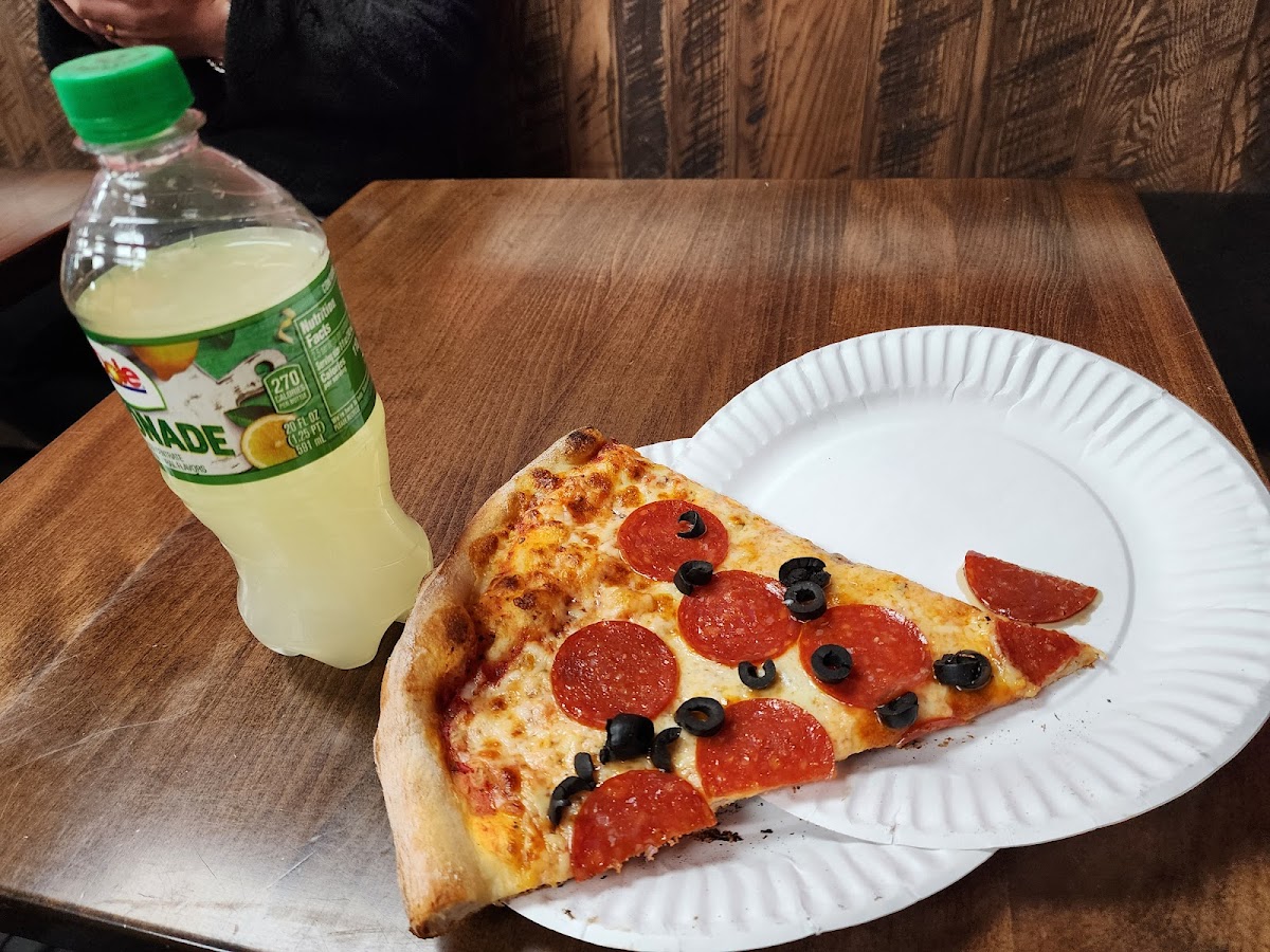 Sergio’S Pizza-4