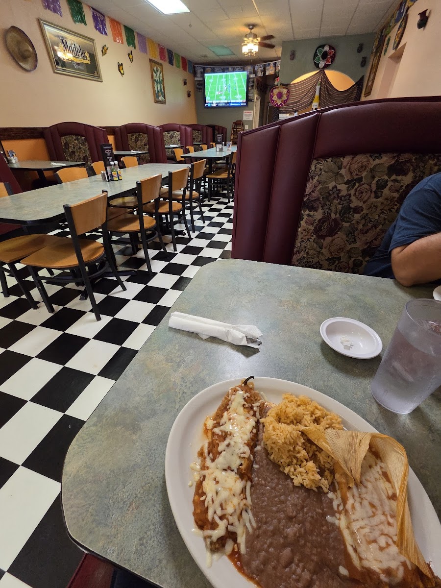 Serrano's A Family Mexican Restaurant-4