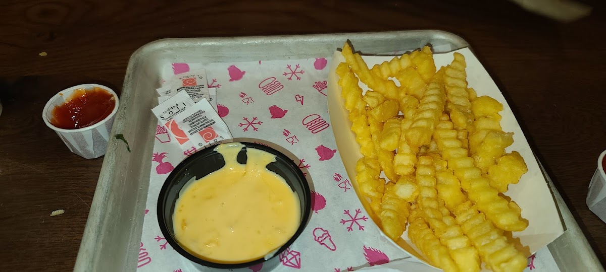 Shake Shack Evergreen Walk-5