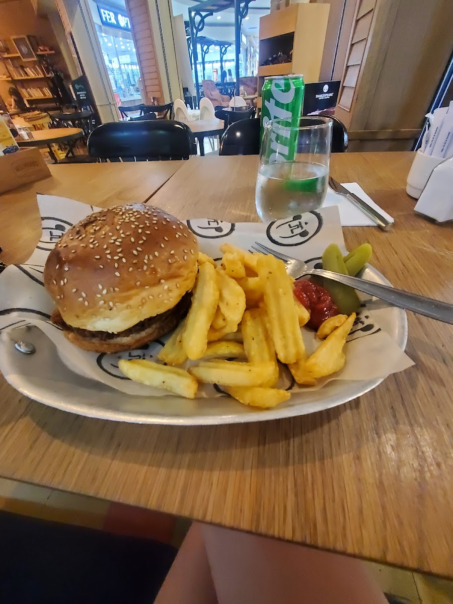 Shakespeare Coffee & Bistro (5M Migros)-9