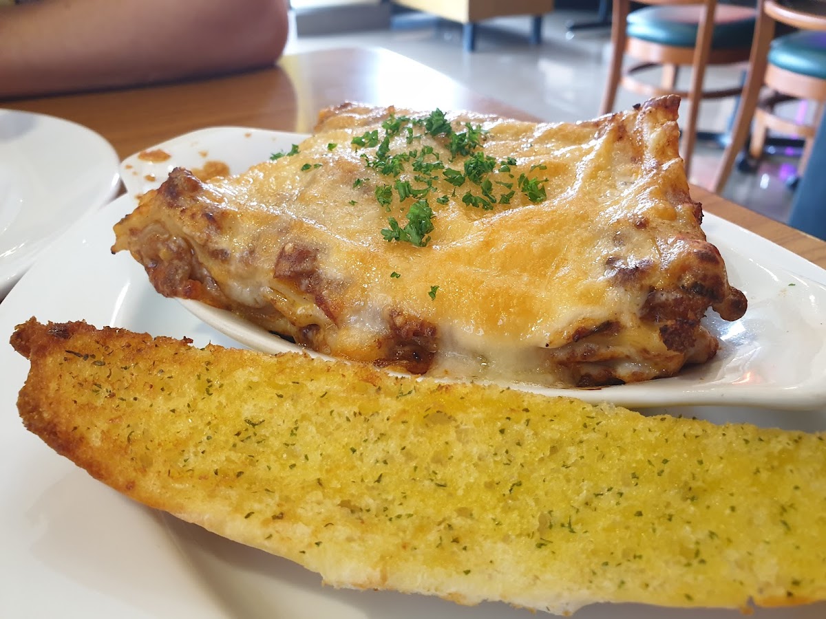 Shakey's Pizza Parlor - Maimpis-8