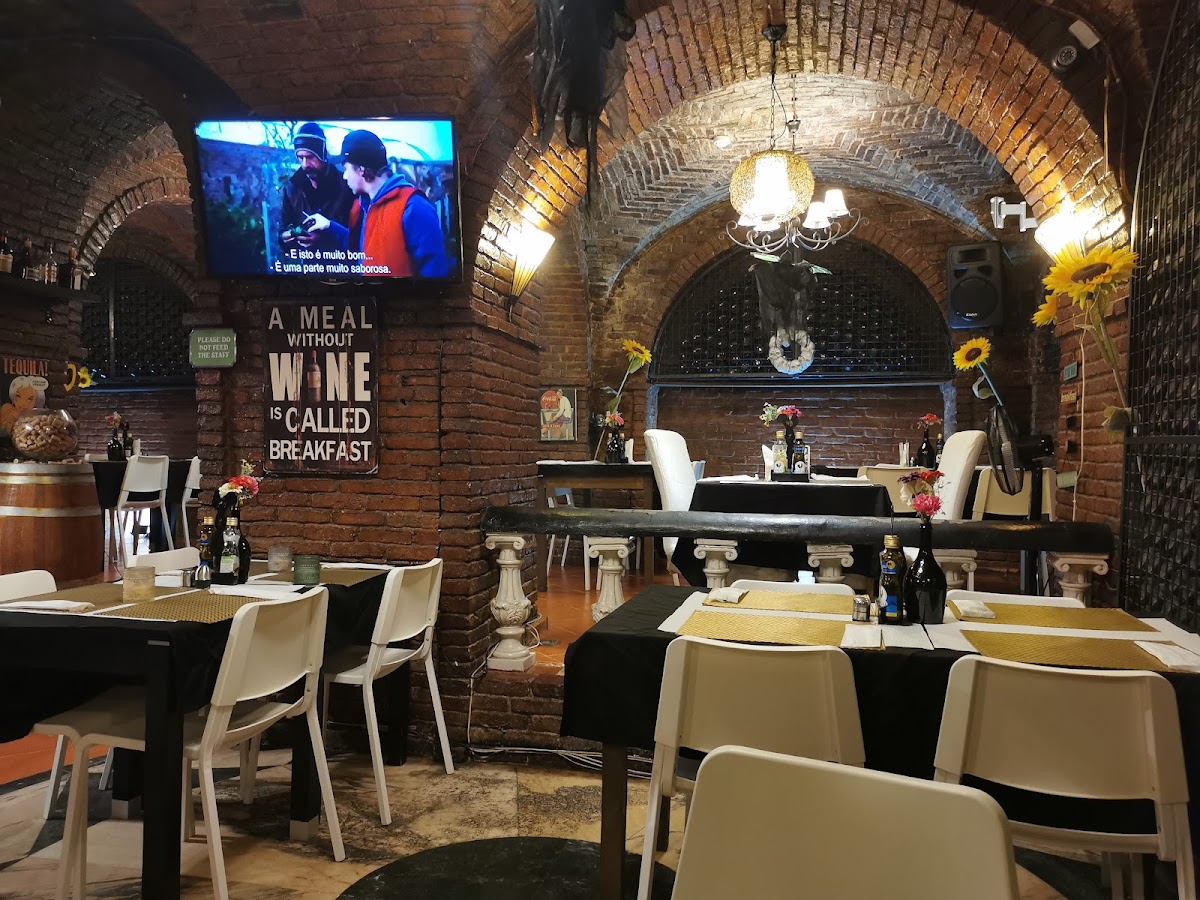 Shalom Ribs & Wings