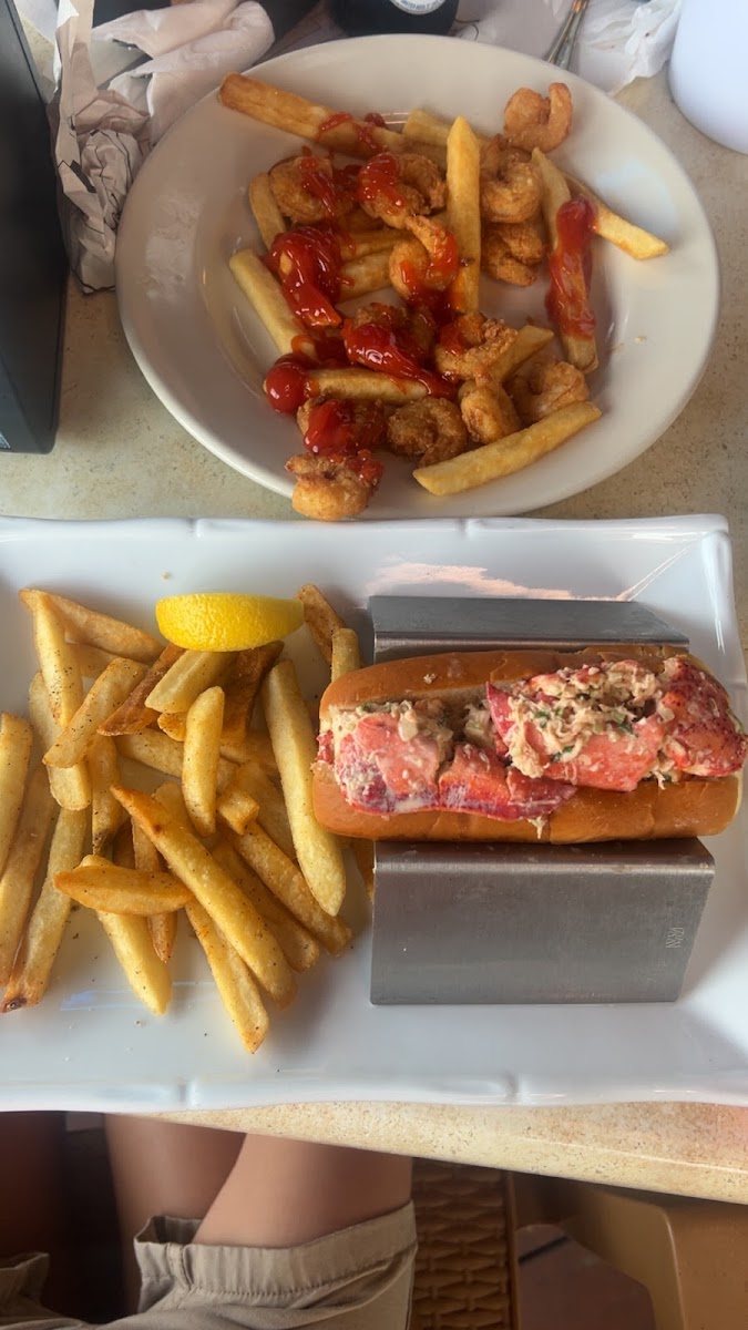 Sharkey's Oceanfront Restaurant-6