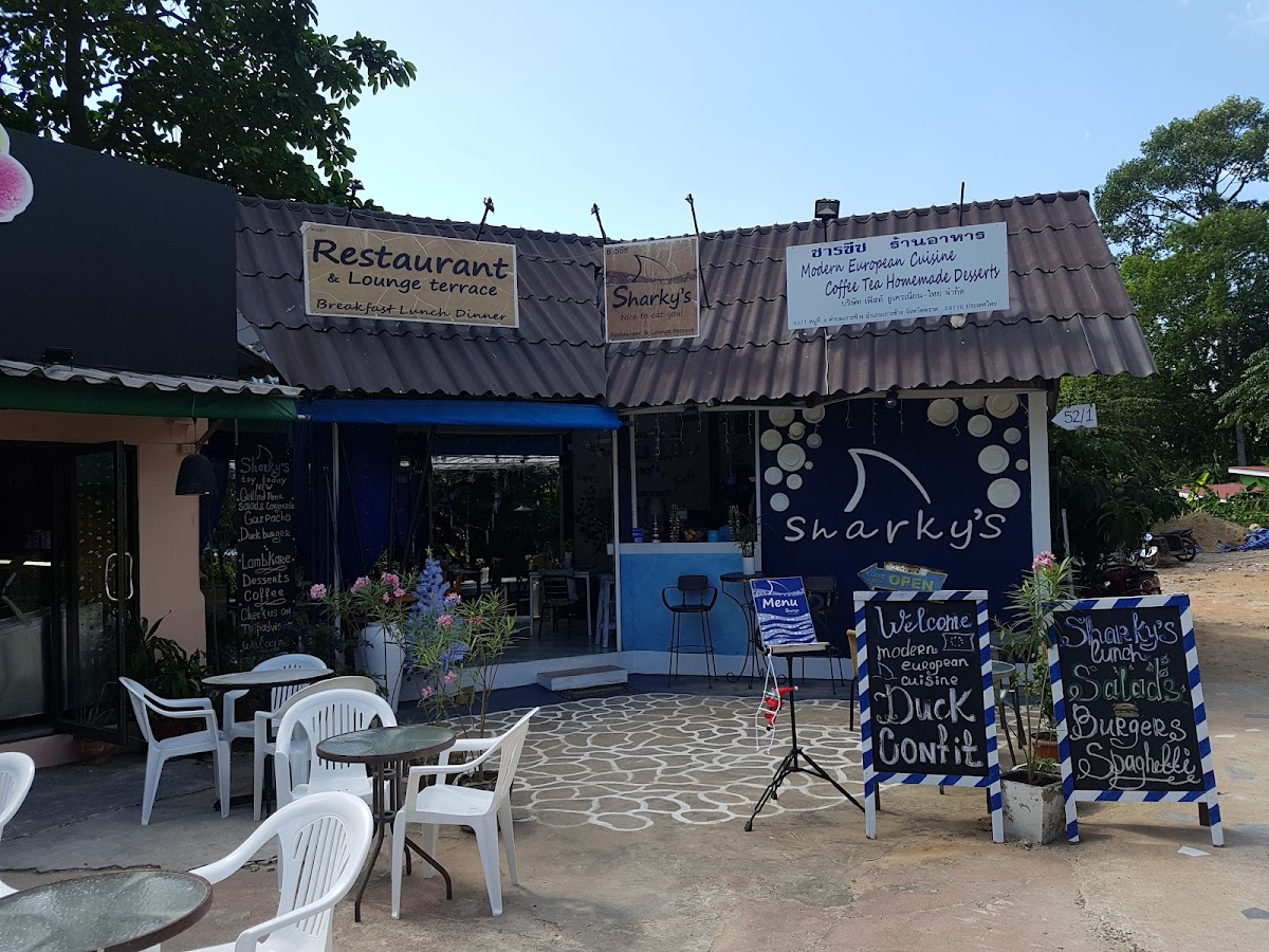 Sharky Restaurant & Bar - Garden Terrace-4