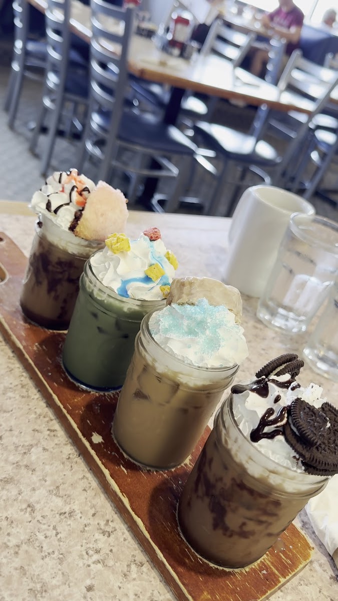 Sherwood Oaks Waffle Cafe-2