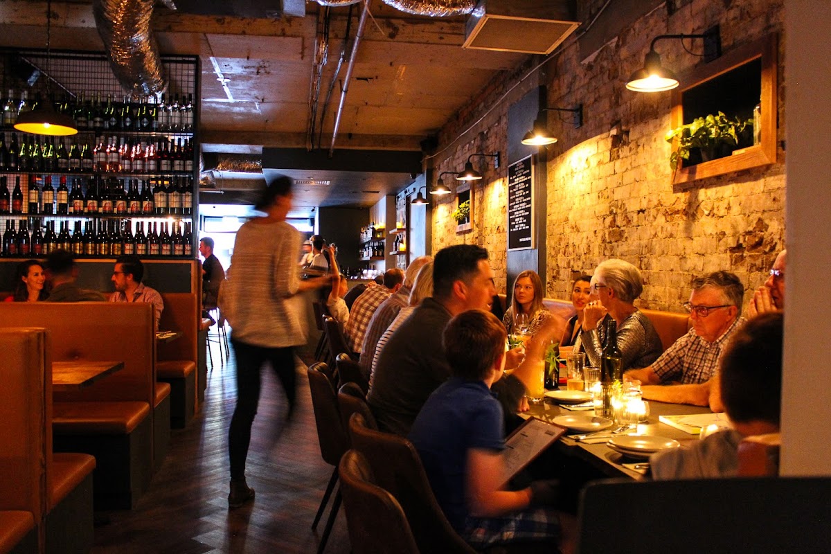 Shorties Bar & Dining