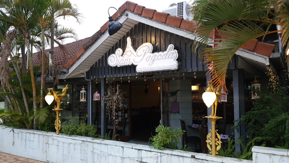 Siam Pagoda Thai Garden Restaurant
