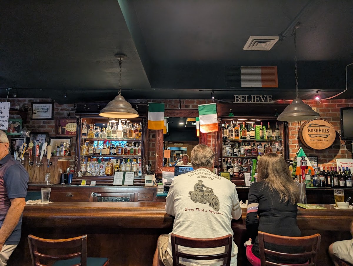 Sieb's Pub & Restaurant-4