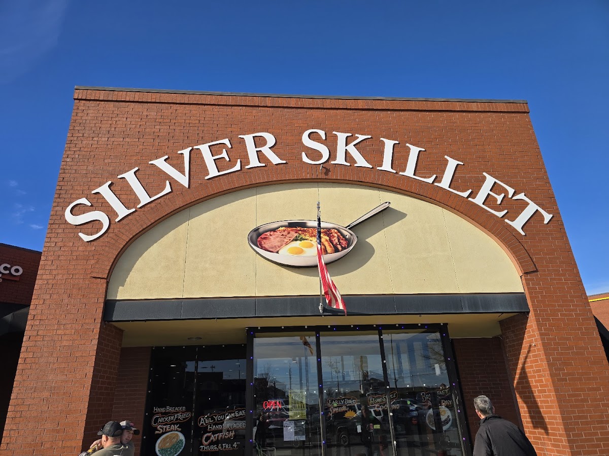 Silver Skillet Family Diner-4
