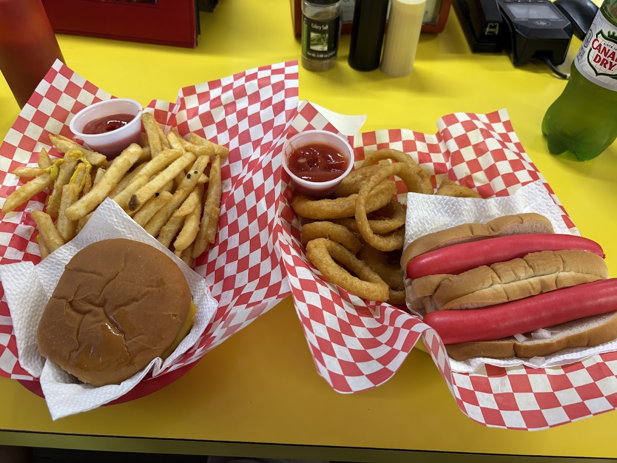 Simones' Hot Dog Stand-3