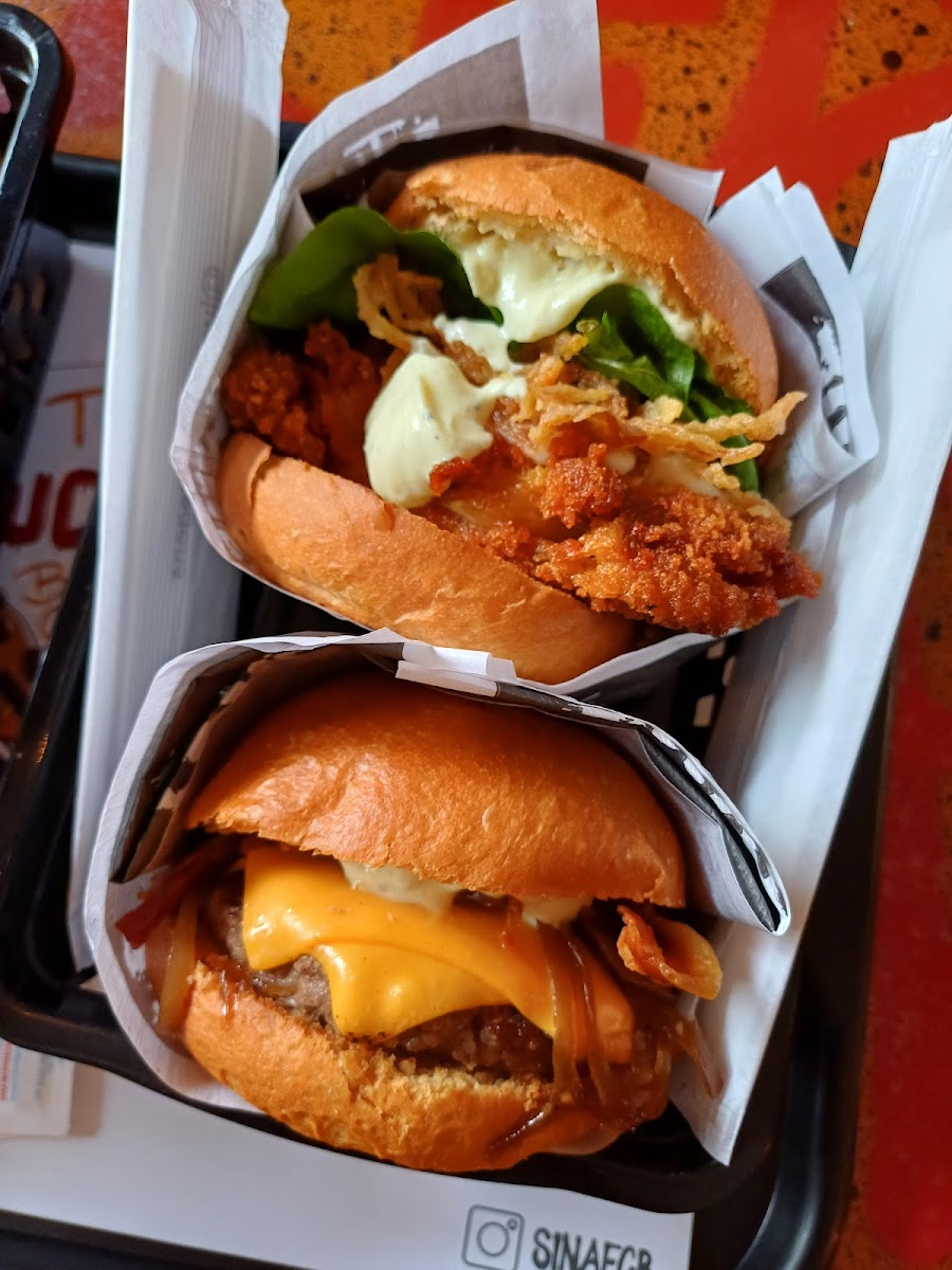 Sina - Burgers, Shakes E Cookies - Juvevê-3