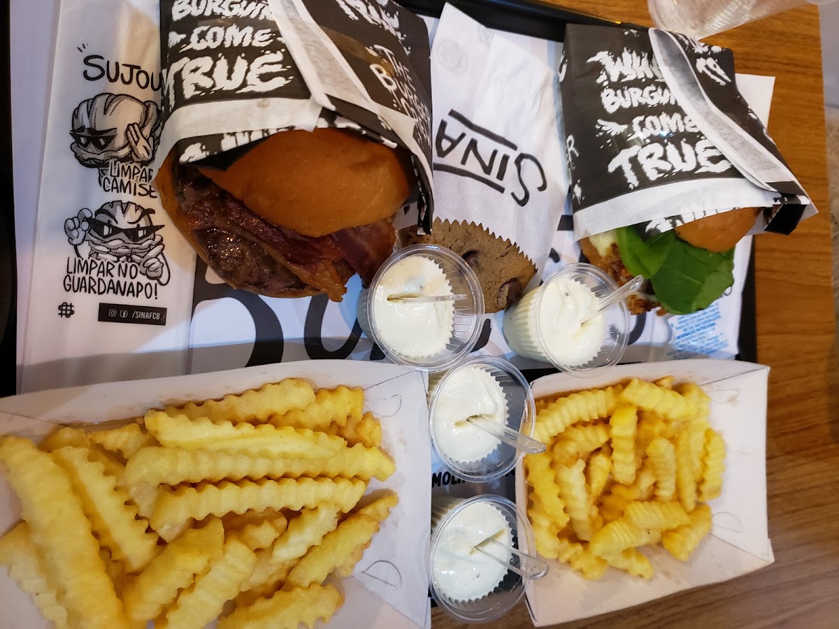 Sina - Burgers, Shakes E Cookies - Juvevê-5