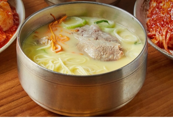 Sinchon Seolleongtang Main-3