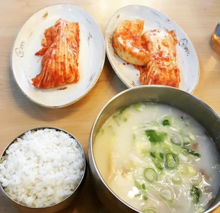 Sinchon Seolleongtang Main-5