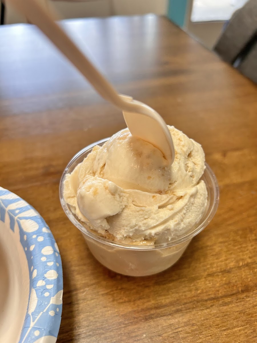 Sisters Ii Ice Cream-6