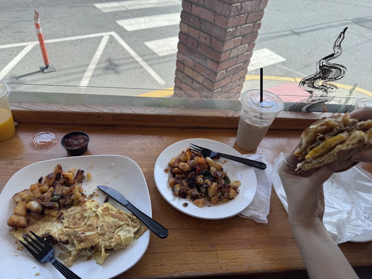Six Corners Cafe-4
