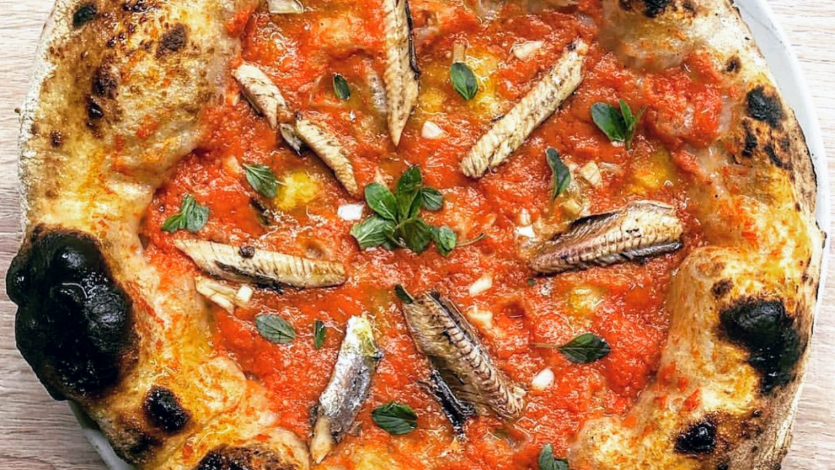 Six Hills Café, Bakery & Pizzeria-3