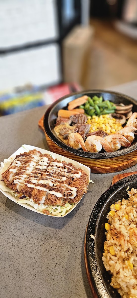 Sizzlin' Place-8