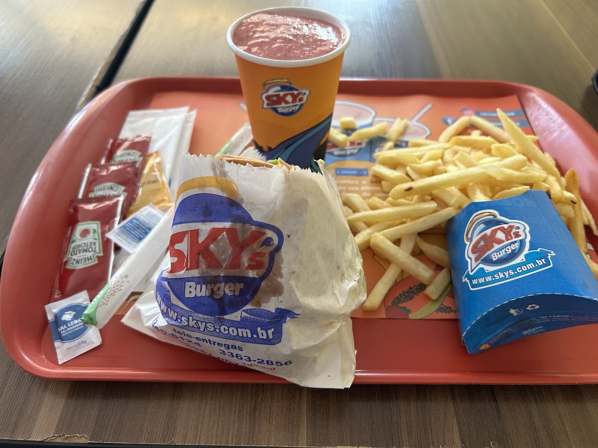 Sky's Burger 716 Norte-3