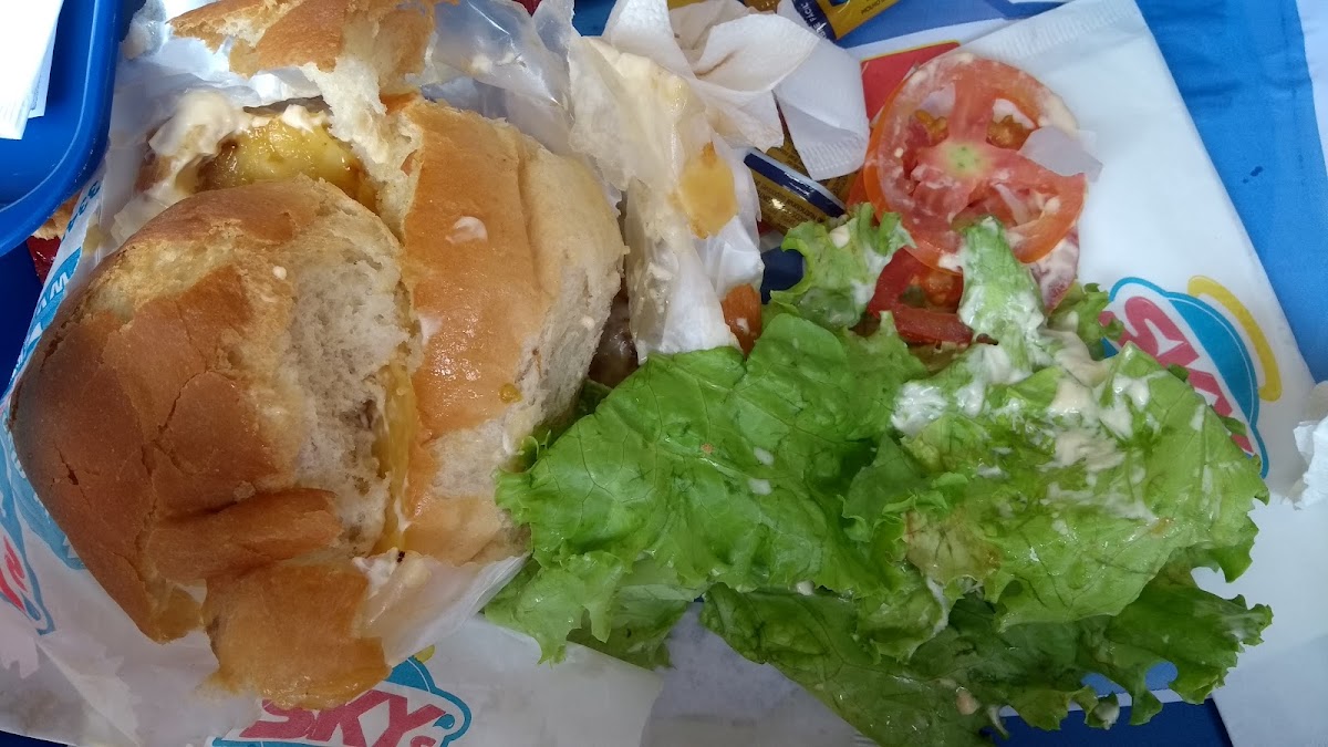 Sky's Burger 716 Norte-8