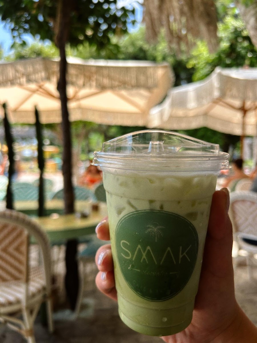 Smak Cafe & Eatery-8