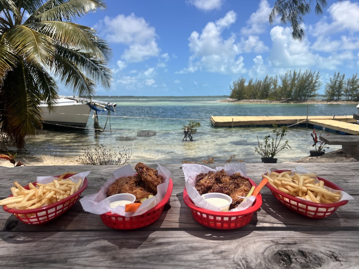 Smitty’S Beach Bar & Restaurant-3