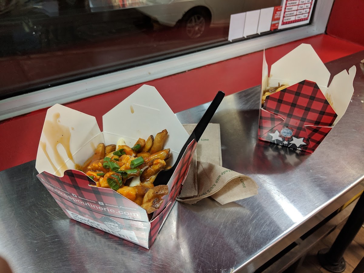 Smoke's Poutinerie Halifax-8