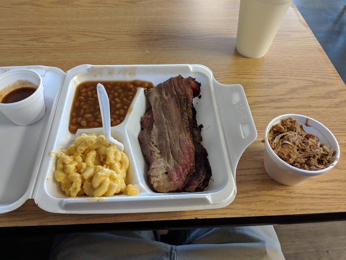 Smokey Pig Bar-B-Q-6