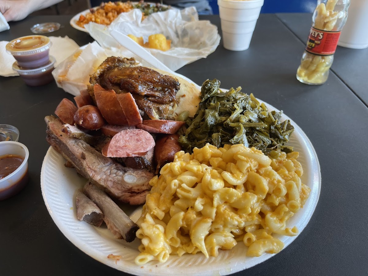 Smokey's Bbq-6