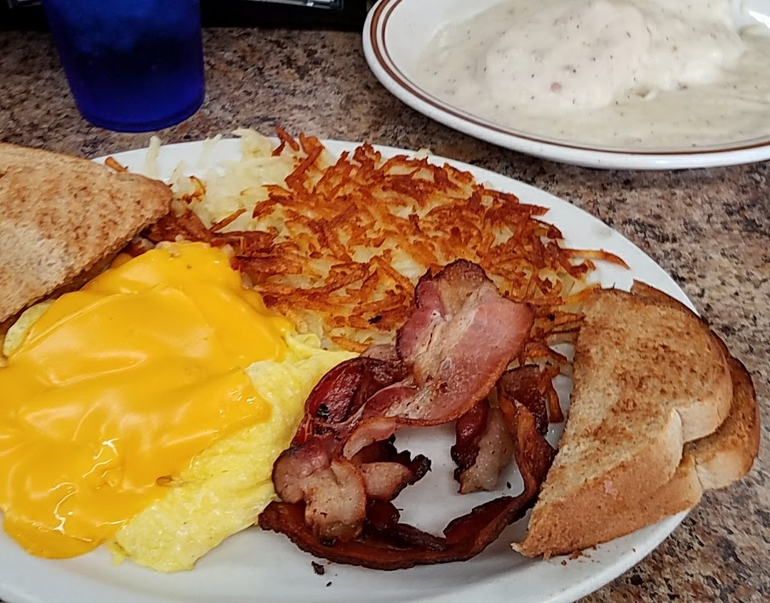 Smokey's Country Diner-9